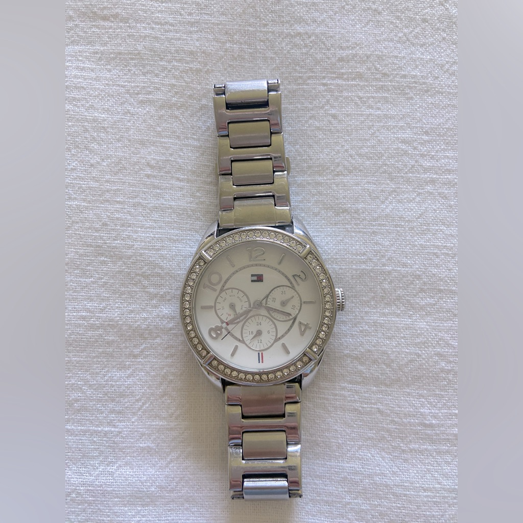 Tommy Hilfiger Watch 75$